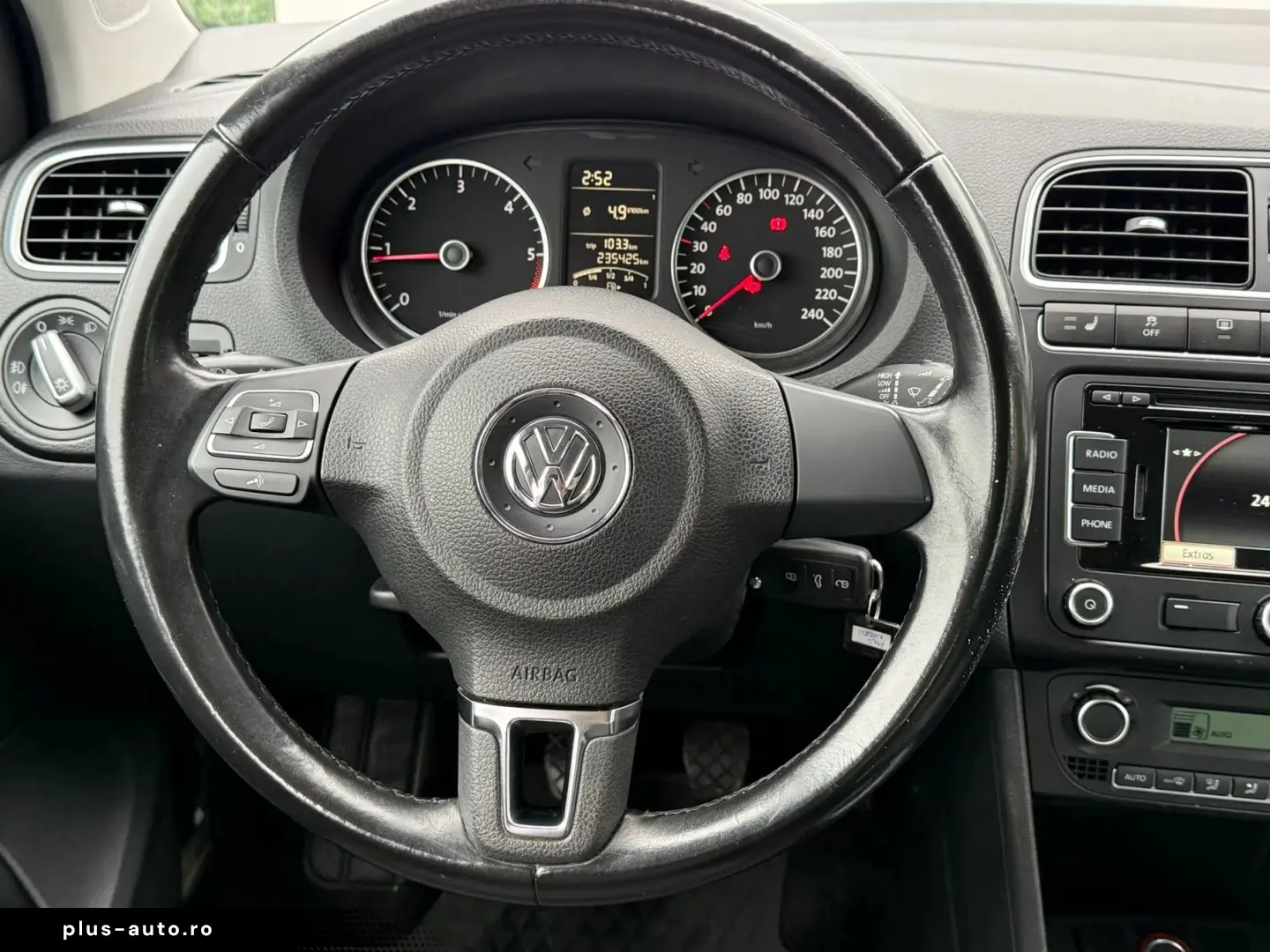 Volkswagen Polo Gen-V-2009-2017