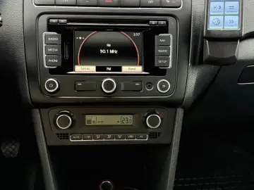 Volkswagen Polo Gen-V-2009-2017