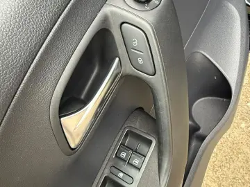 Volkswagen Polo Gen-V-2009-2017