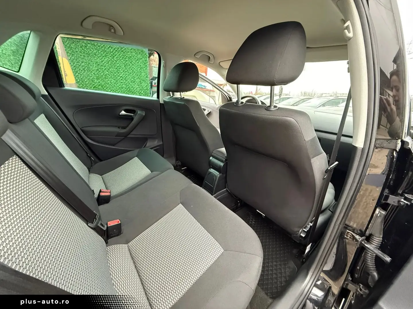 Volkswagen Polo Gen-V-2009-2017