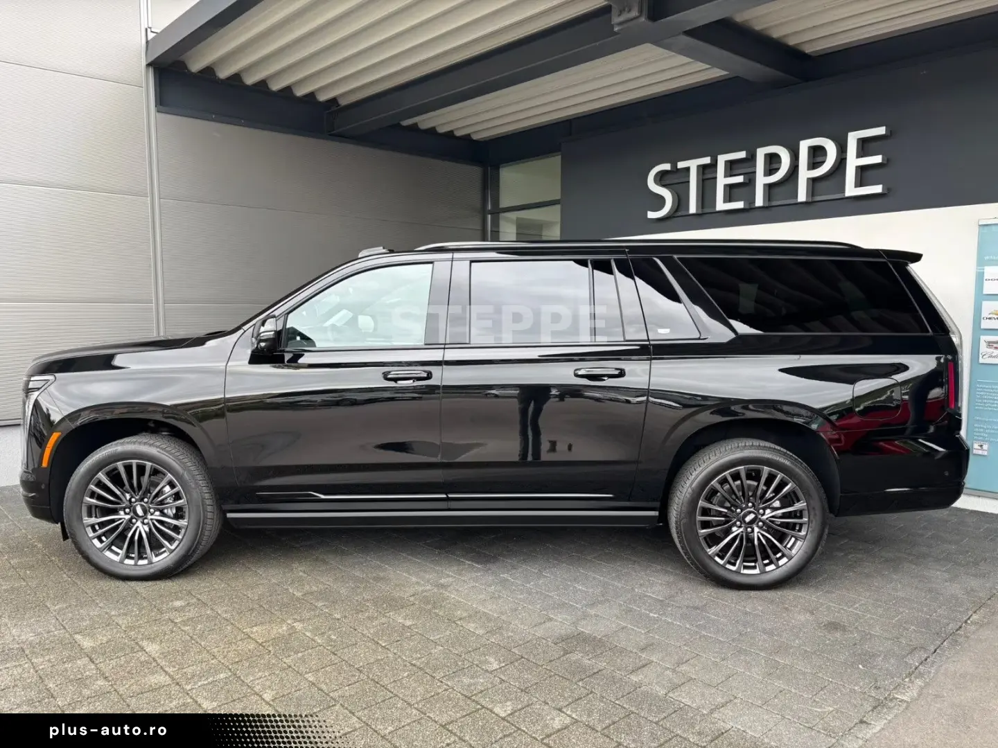 Cadillac Escalade FACELIFT MY26 6.2 V8 ESV Sport Platinum