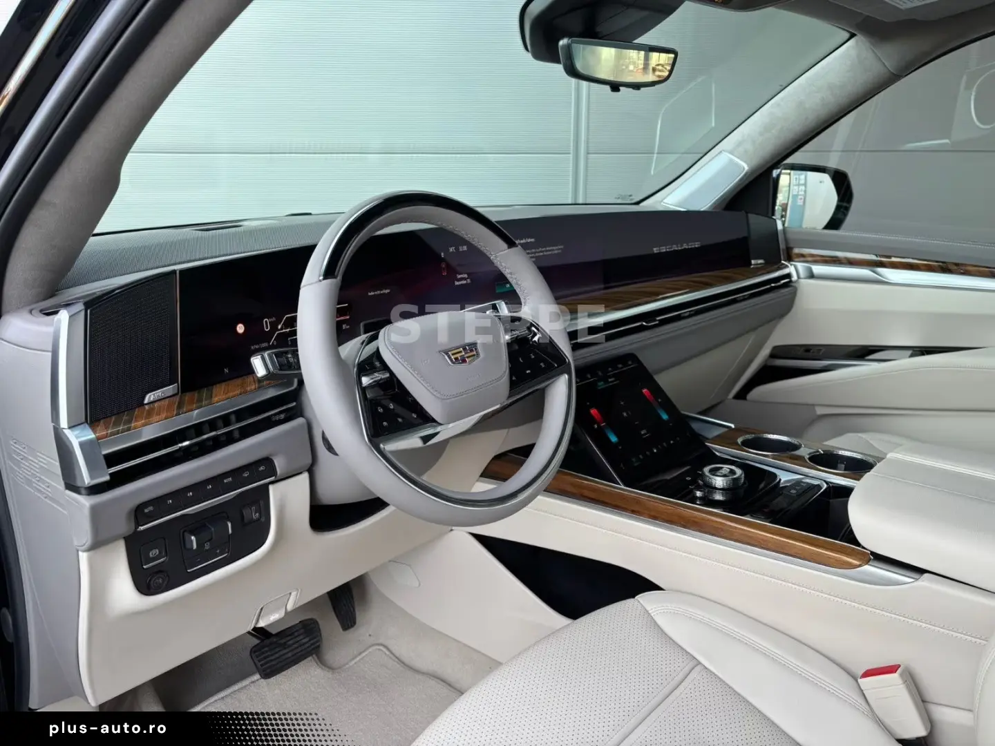 Cadillac Escalade FACELIFT MY26 6.2 V8 ESV Sport Platinum