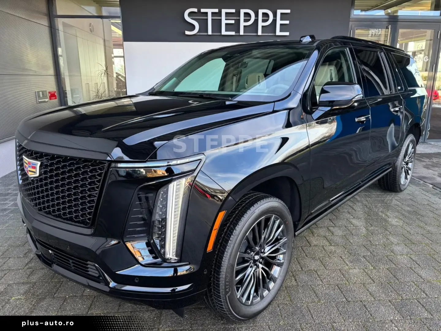 Cadillac Escalade FACELIFT MY26 6.2 V8 ESV Sport Platinum