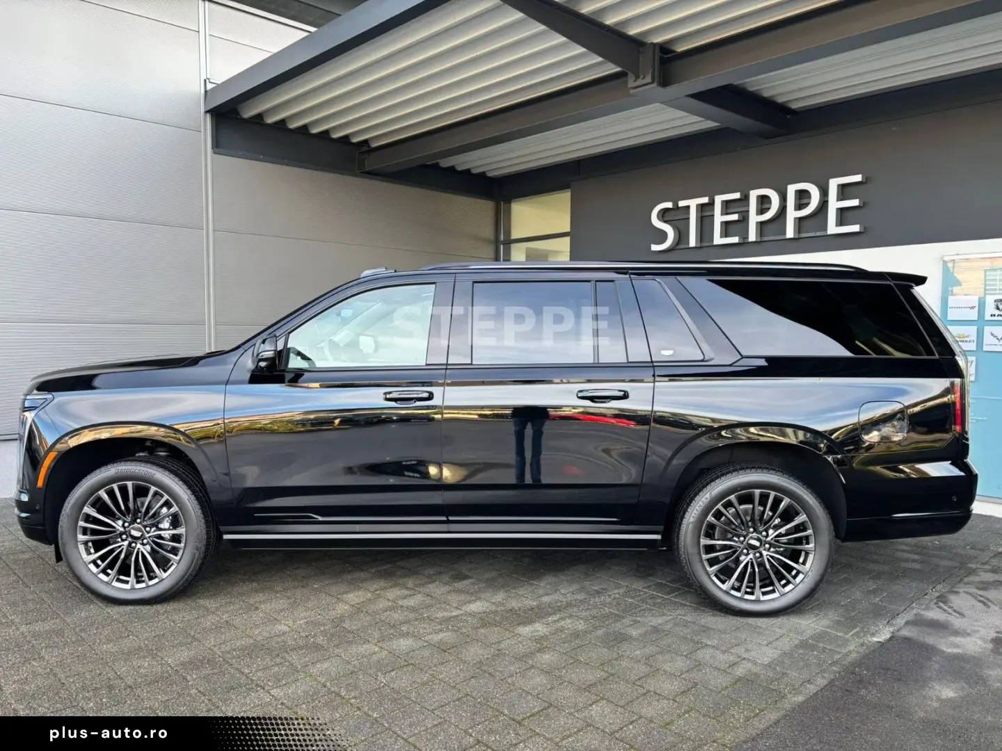 Cadillac Escalade FACELIFT MY26 6.2 V8 ESV Sport Platinum