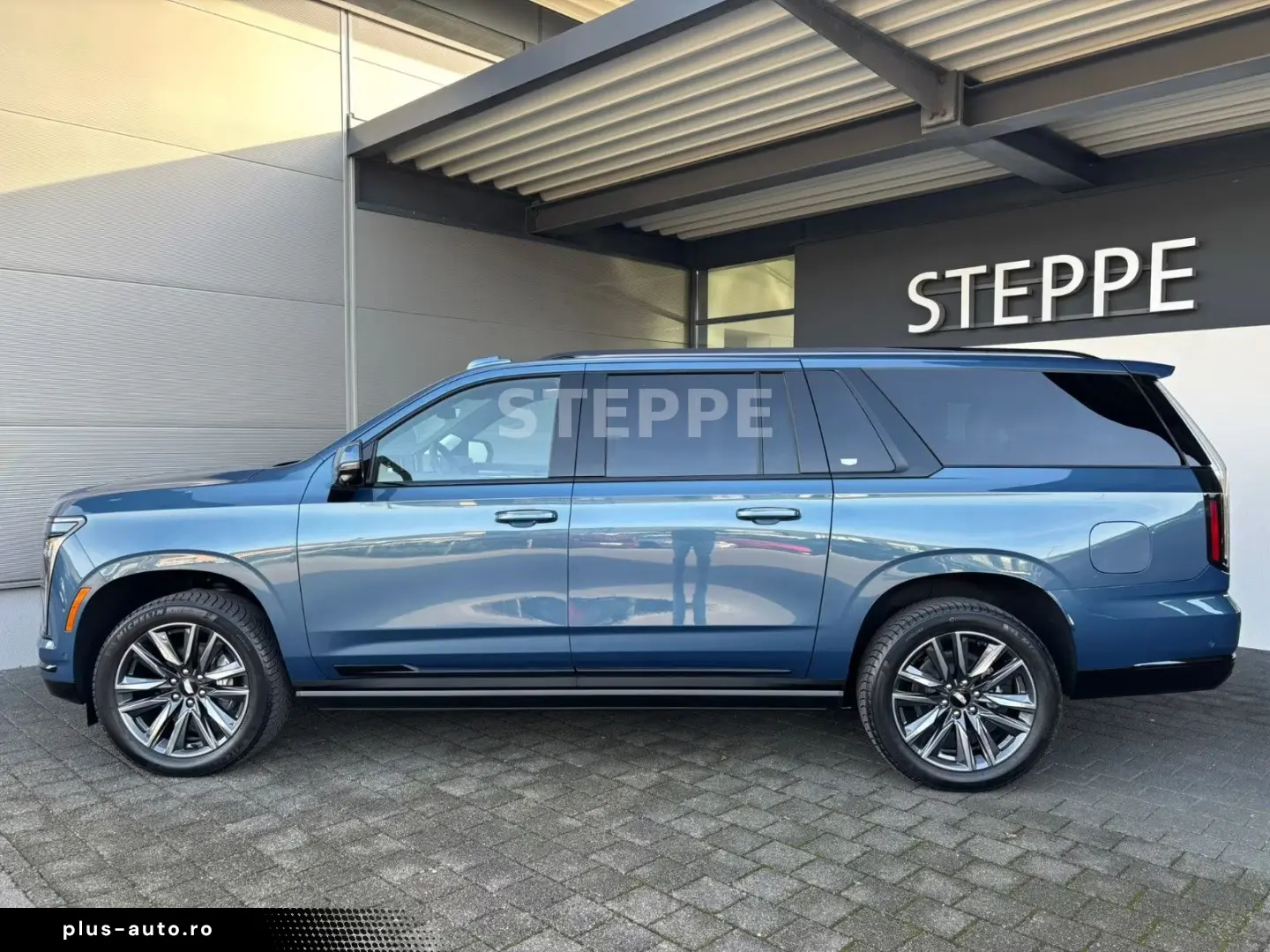 Cadillac Escalade FACELIFT MY26 6.2 V8 ESV Sport Platinum