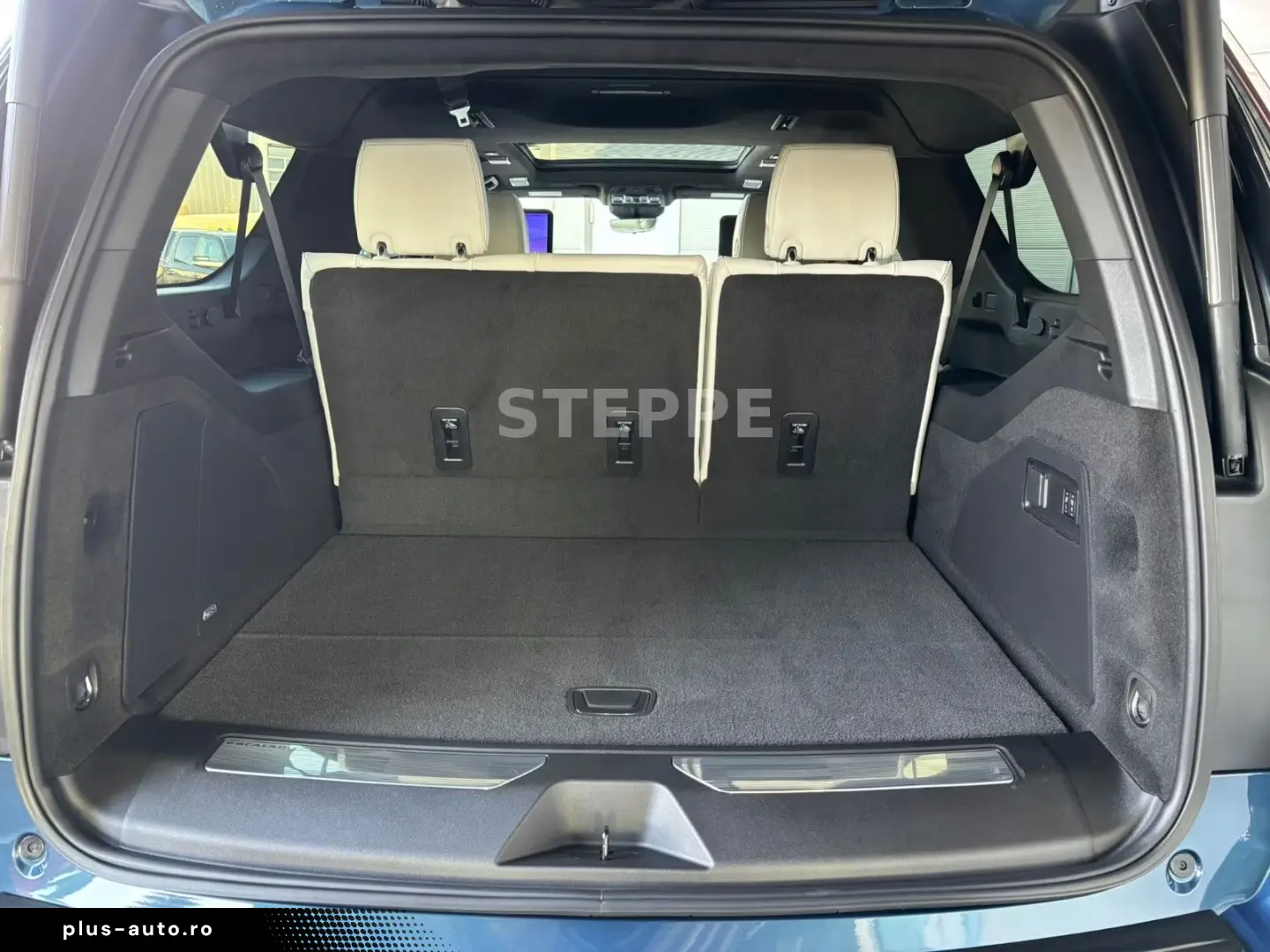 Cadillac Escalade FACELIFT MY26 6.2 V8 ESV Sport Platinum