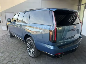 Cadillac Escalade FACELIFT MY26 6.2 V8 ESV Sport Platinum