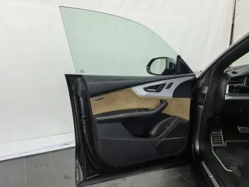 Audi Q8 3.0 TDI Quattro Tiptronic MHEV (Pachet Exclusive)