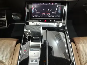 Audi Q8 3.0 TDI Quattro Tiptronic MHEV (Pachet Exclusive)