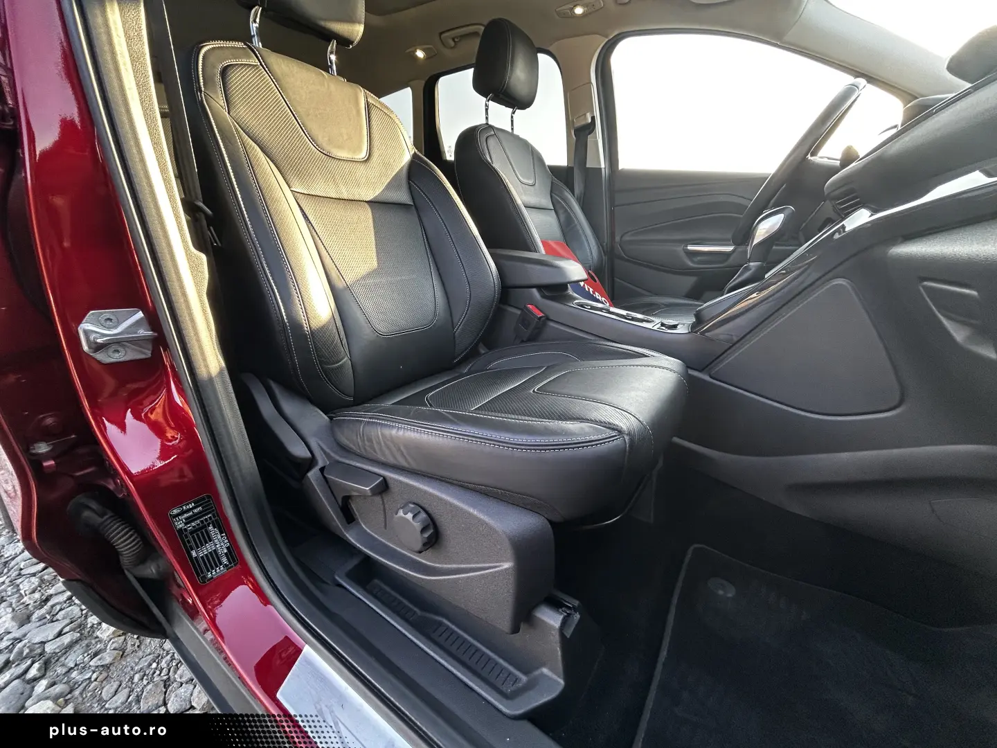 Ford Kuga 1.5 EcoBoost Automat  Titanium  4x4