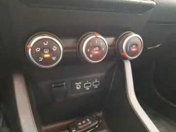 Renault CLIO 1.5 BLUE DCI 100HP EQUILIBRE