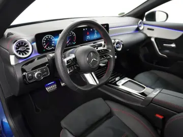 MERCEDES-BENZ CLA 180 AMG Line   Panorama - Schiebed&hellip;