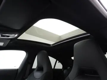 MERCEDES-BENZ CLA 180 AMG Line   Panorama - Schiebed&hellip;
