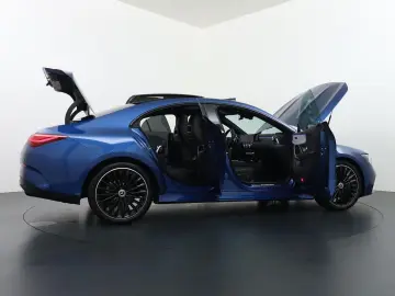 MERCEDES-BENZ CLA 180 AMG Line   Panorama - Schiebed&hellip;