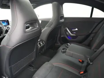 MERCEDES-BENZ CLA 180 AMG Line   Panorama - Schiebed&hellip;