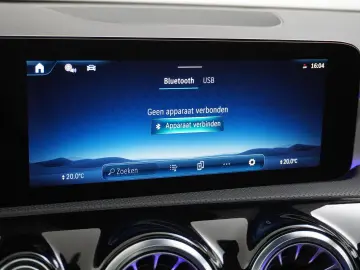 MERCEDES-BENZ CLA 180 AMG Line   Panorama - Schiebed&hellip;