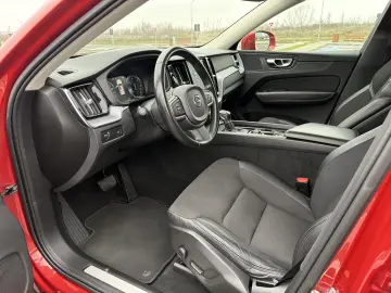 Volvo XC60 2019 D4 Momentum