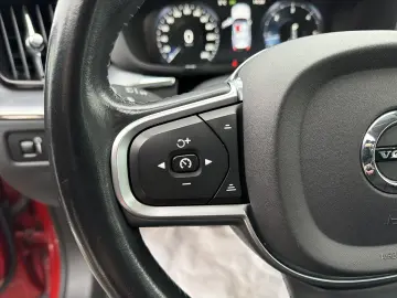 Volvo XC60 2019 D4 Momentum