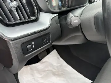 Volvo XC60 2019 D4 Momentum