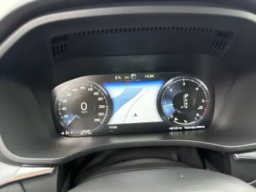 Volvo XC60 2019 D4 Momentum