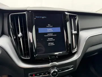 Volvo XC60 2019 D4 Momentum