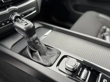 Volvo XC60 2019 D4 Momentum