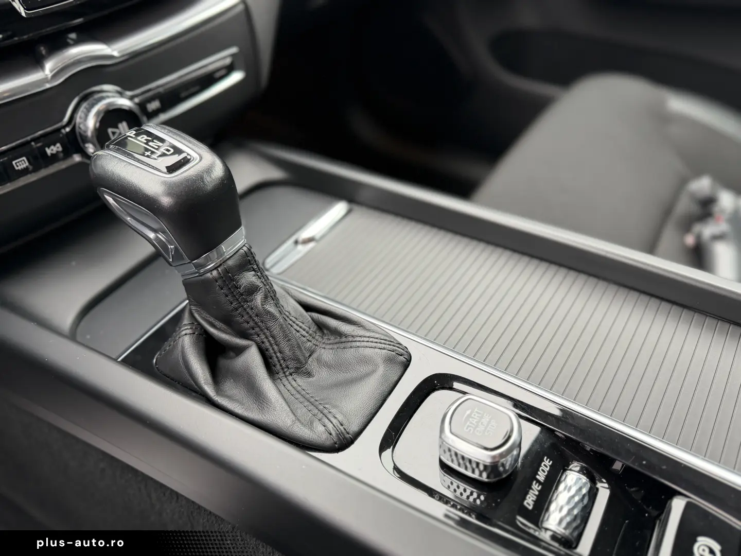 Volvo XC60 2019 D4 Momentum