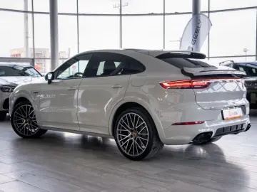 Porsche Cayenne Coupe e-Hybrid