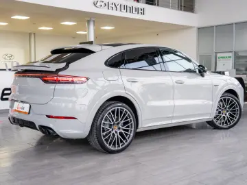 Porsche Cayenne Coupe e-Hybrid