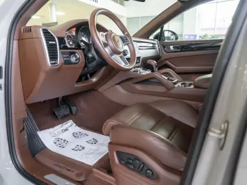 Porsche Cayenne Coupe e-Hybrid