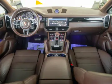 Porsche Cayenne Coupe e-Hybrid