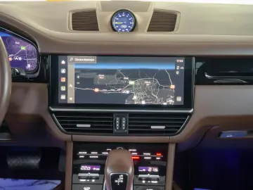 Porsche Cayenne Coupe e-Hybrid