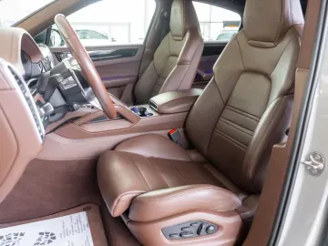 Porsche Cayenne Coupe e-Hybrid