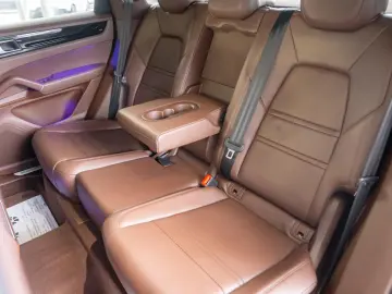 Porsche Cayenne Coupe e-Hybrid