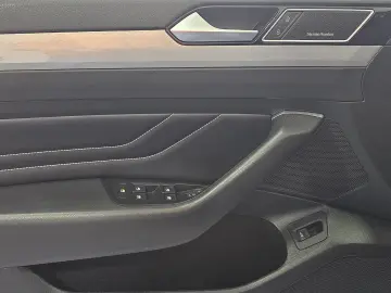 VW Passat Business 2.0 TDI DSG