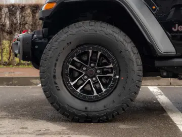 Jeep Wrangler Rubicon 2-Door  Full equip  Xtreme 35 Package