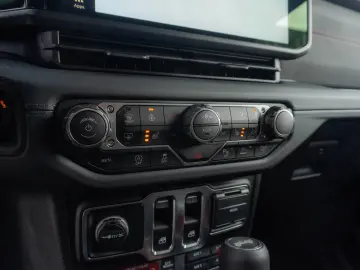 Jeep Wrangler Rubicon 2-Door  Full equip  Xtreme 35 Package