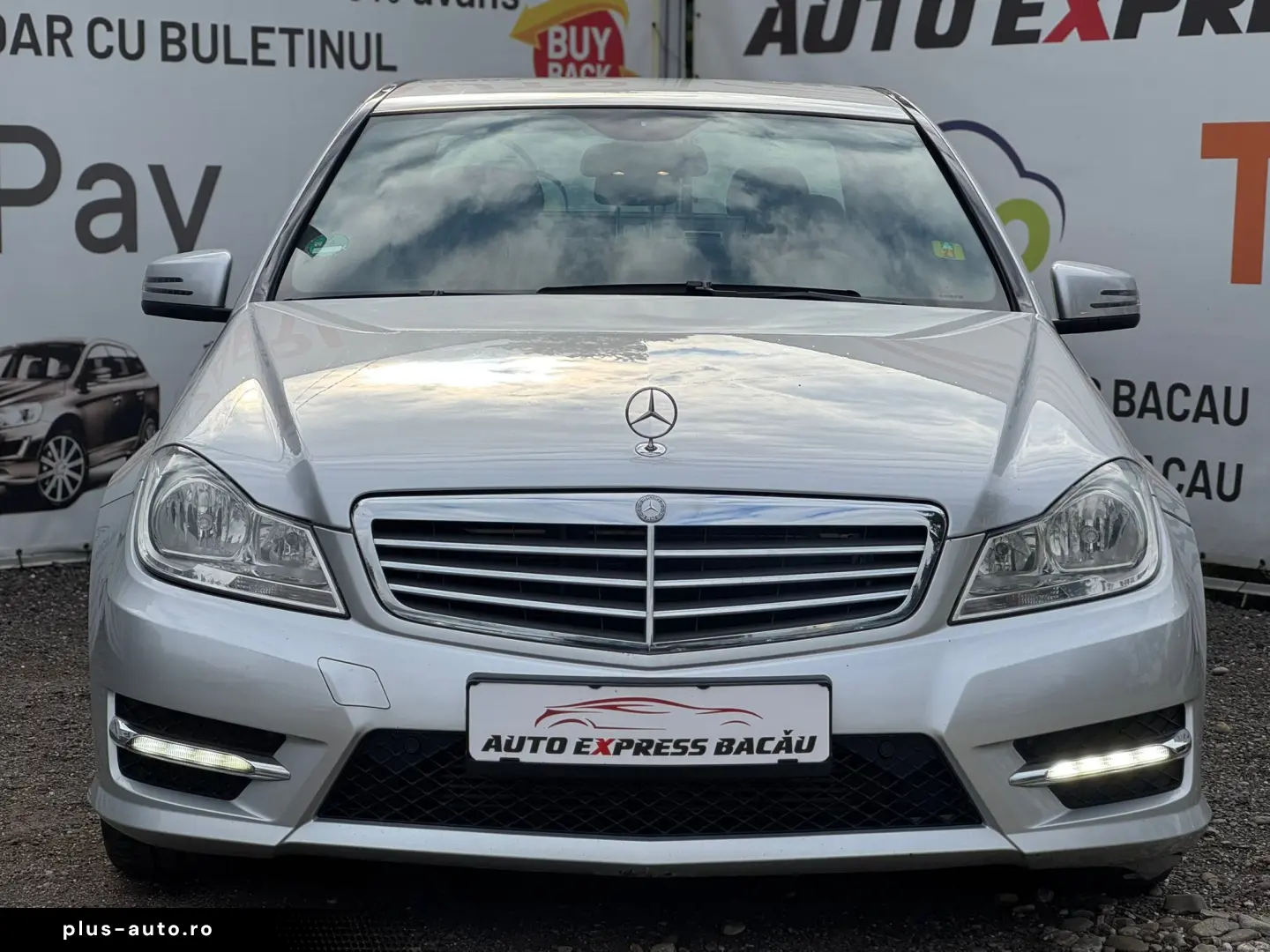 Mercedes-Benz C-Klasse C 180 CGI BlueEfficiency Classic