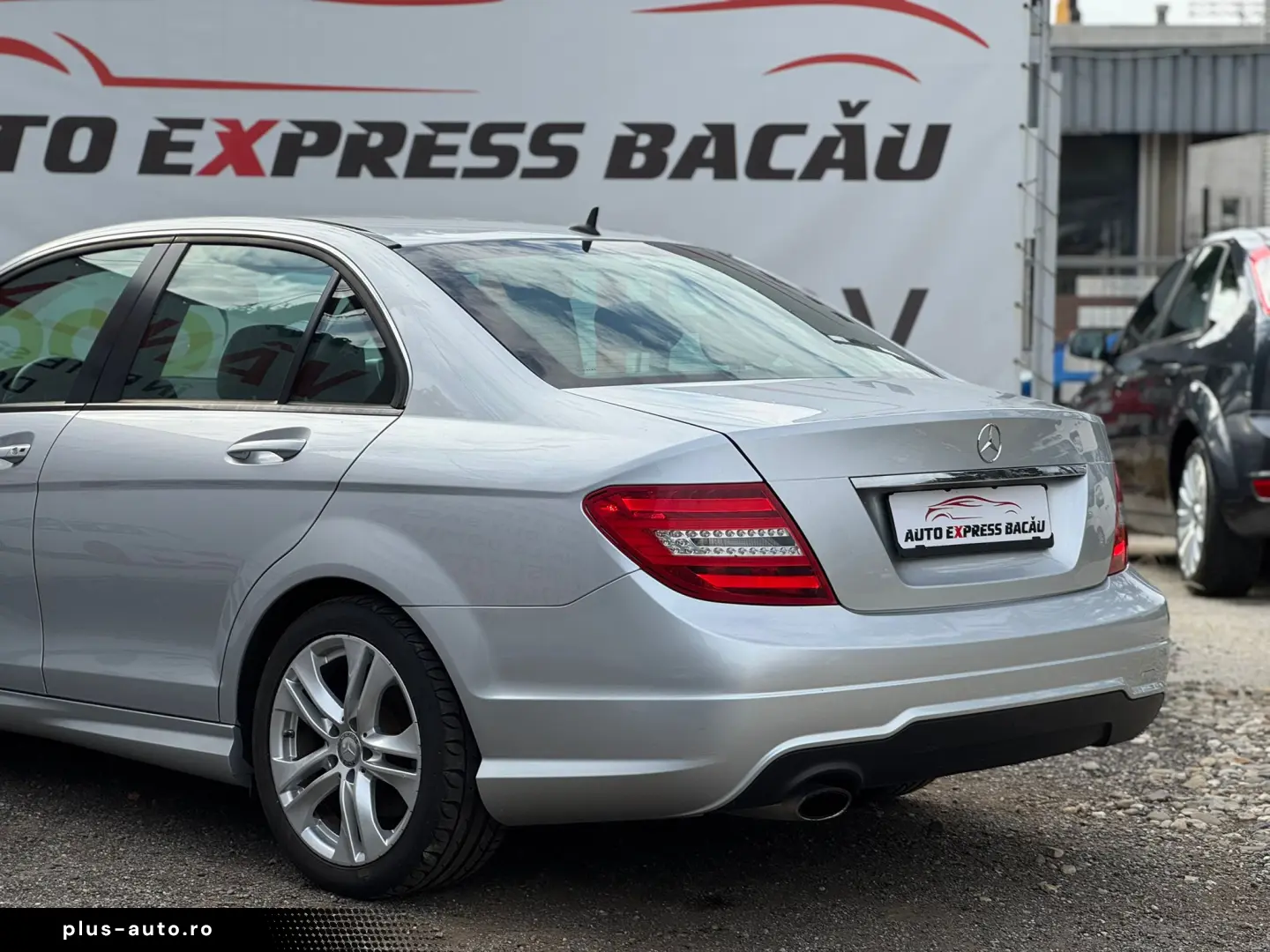 Mercedes-Benz C-Klasse C 180 CGI BlueEfficiency Classic