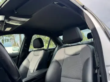 Mercedes-Benz C-Klasse C 180 CGI BlueEfficiency Classic