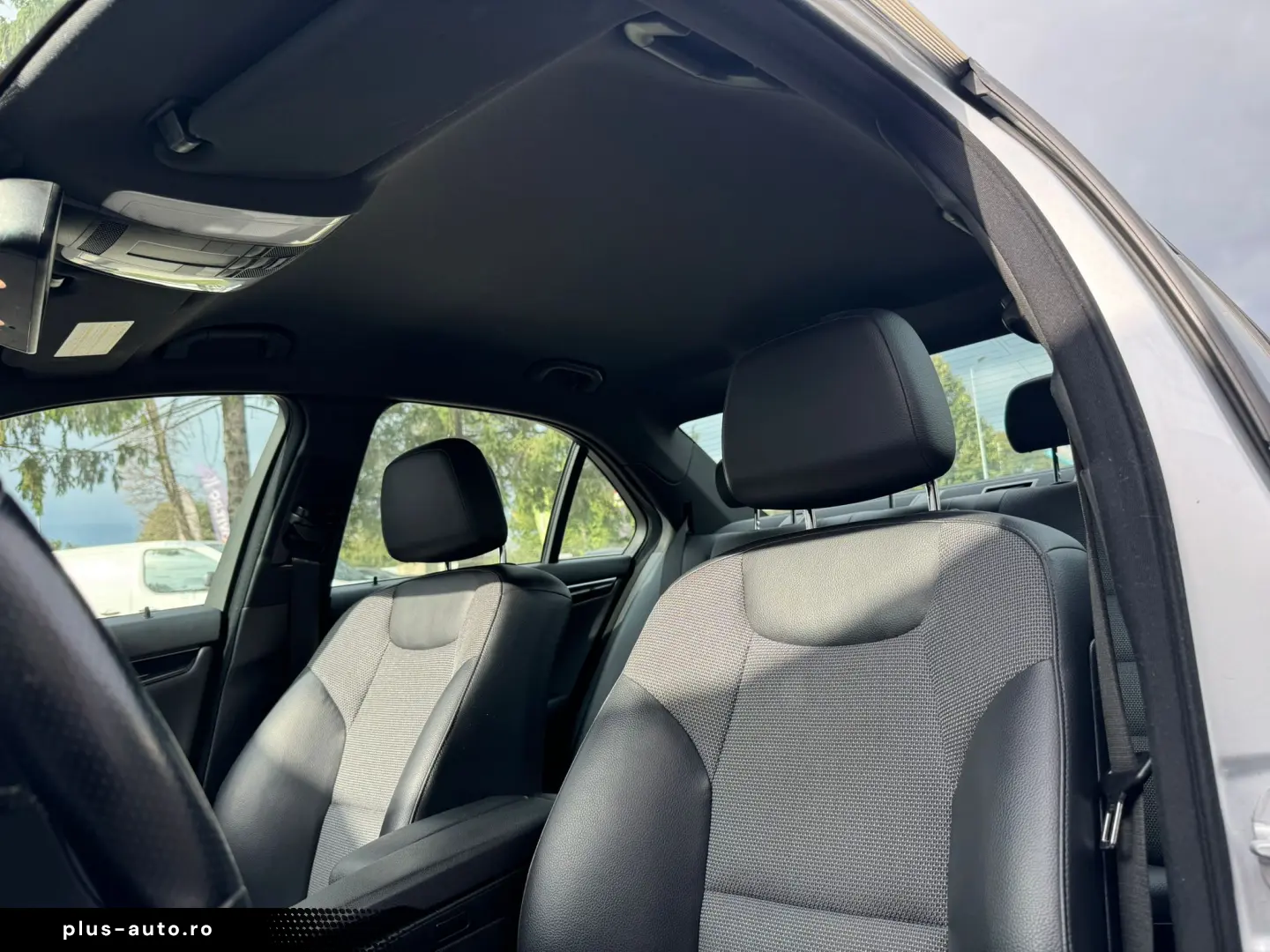 Mercedes-Benz C-Klasse C 180 CGI BlueEfficiency Classic