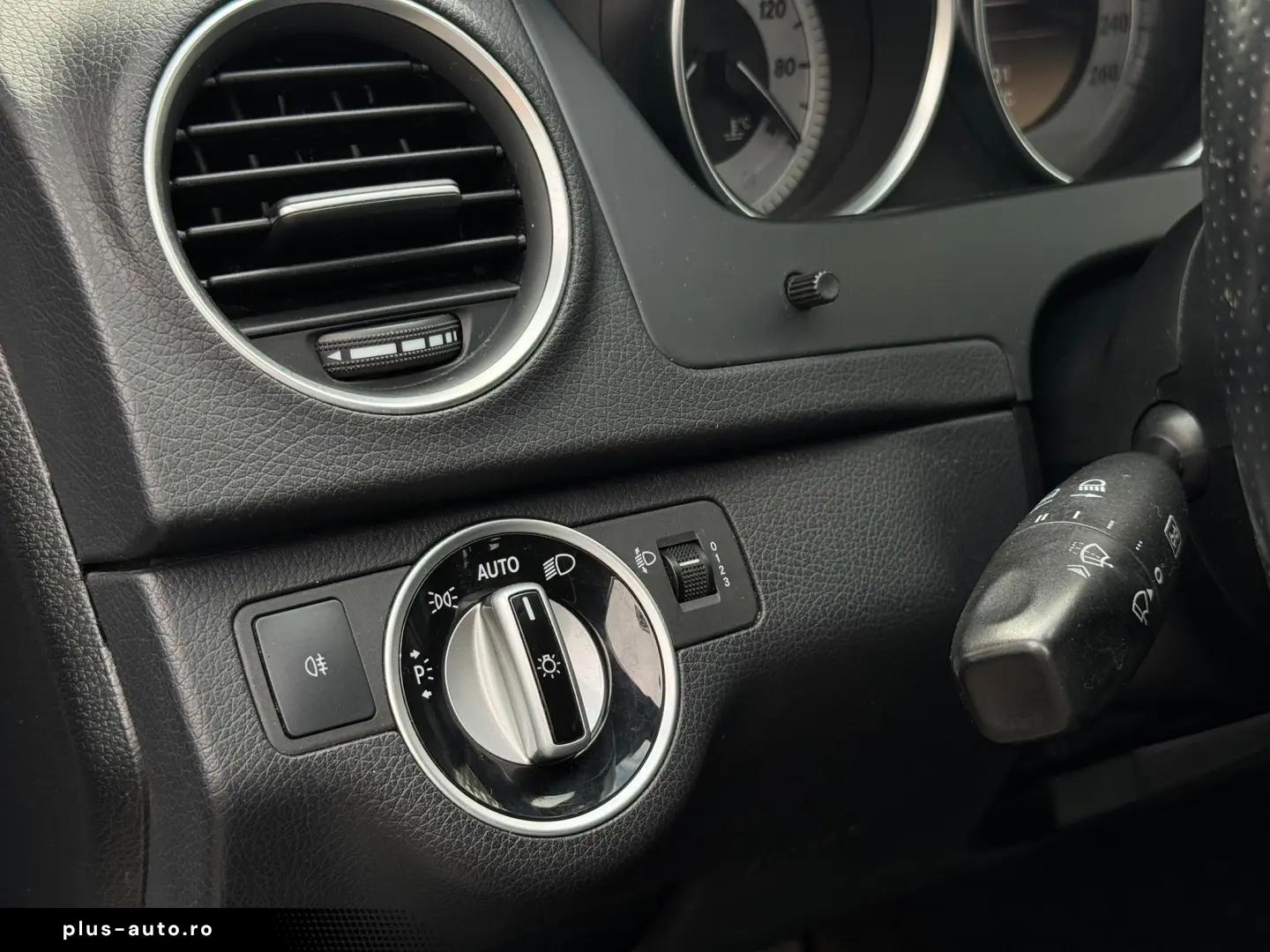 Mercedes-Benz C-Klasse C 180 CGI BlueEfficiency Classic