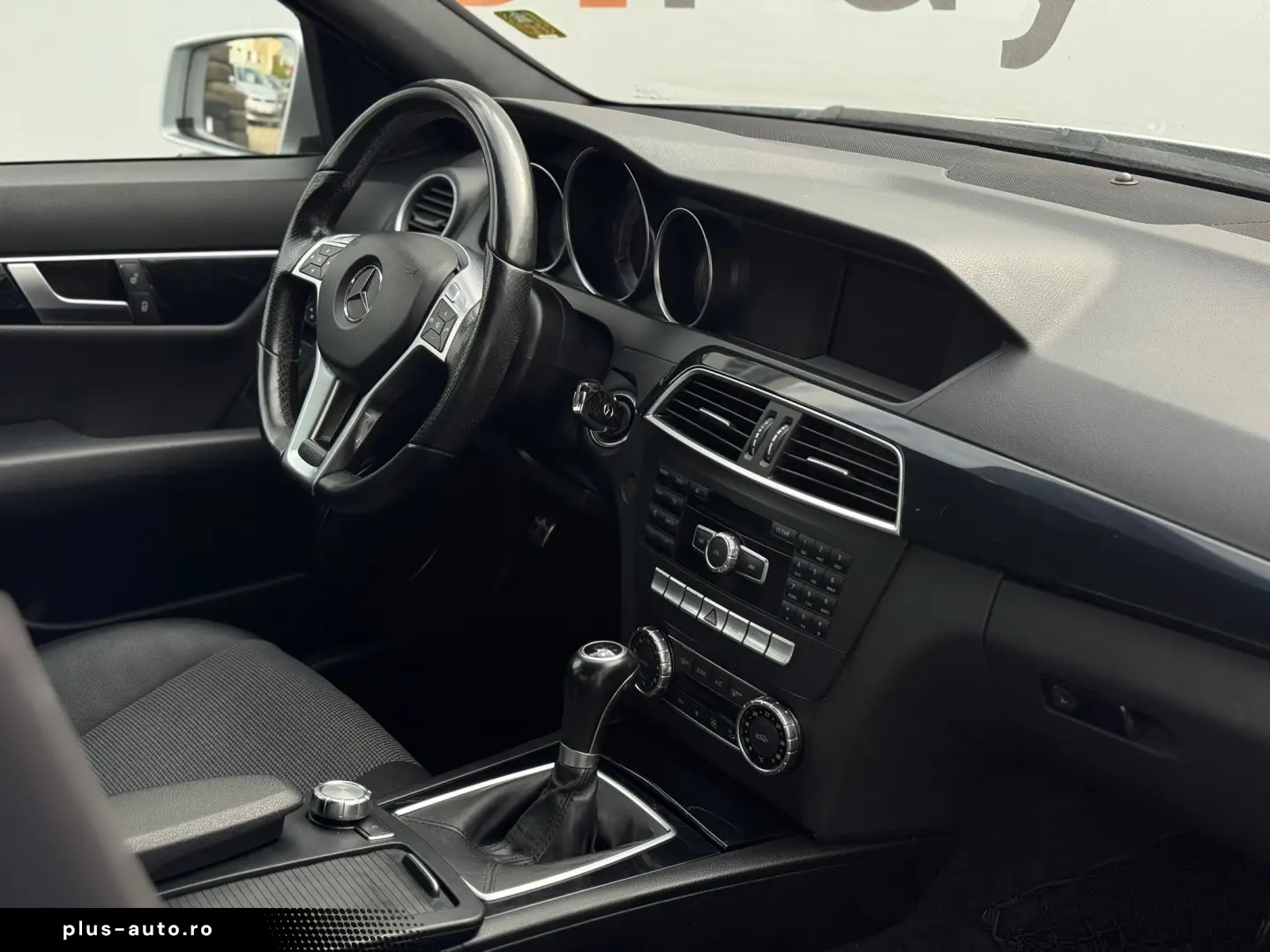 Mercedes-Benz C-Klasse C 180 CGI BlueEfficiency Classic