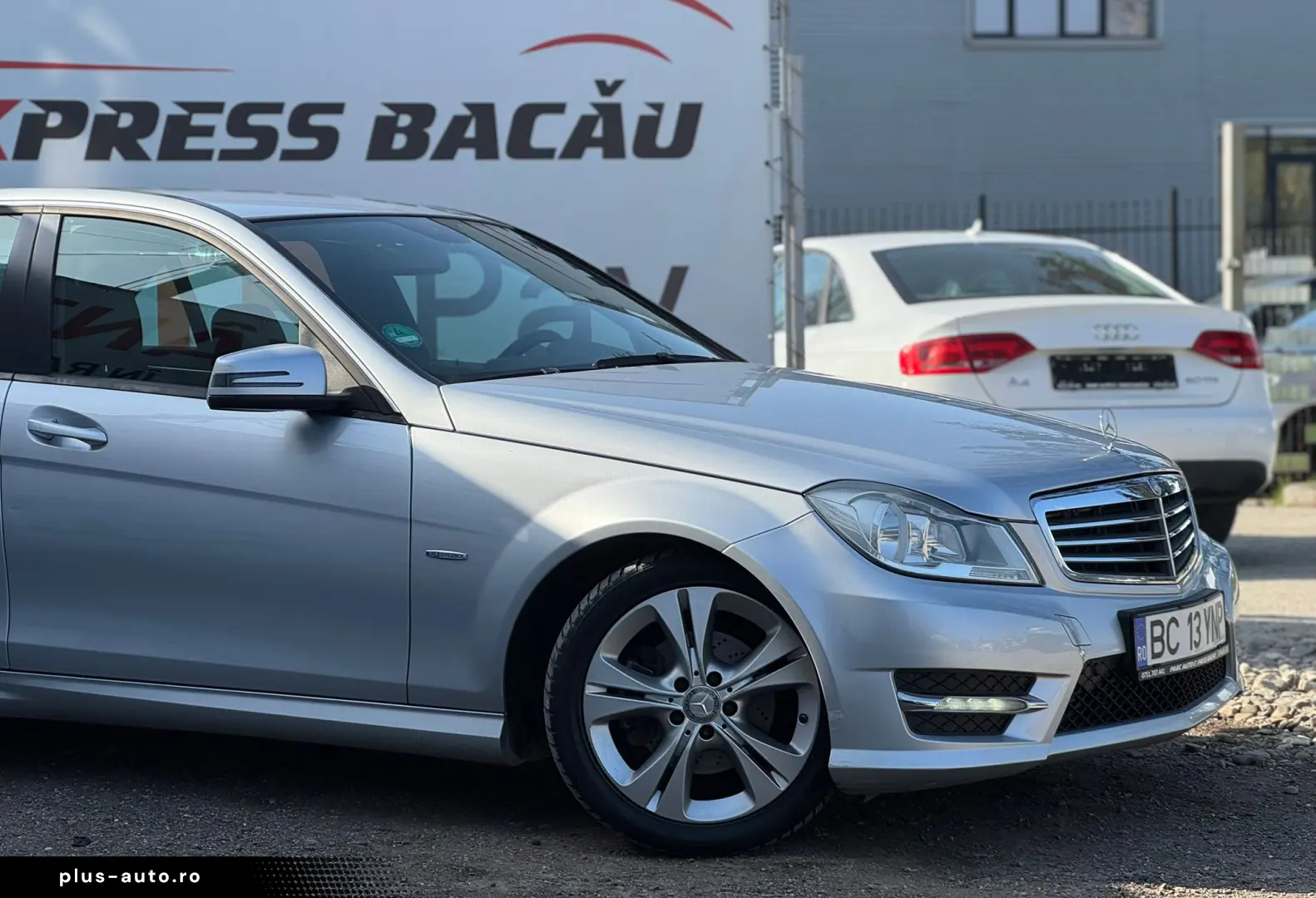 Mercedes-Benz C-Klasse C 180 CGI BlueEfficiency Classic