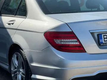 Mercedes-Benz C-Klasse C 180 CGI BlueEfficiency Classic