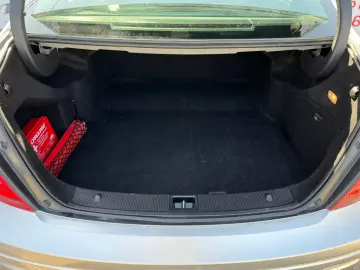 Mercedes-Benz C-Klasse C 180 CGI BlueEfficiency Classic