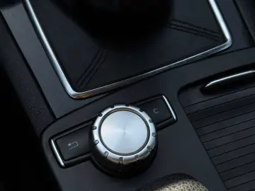 Mercedes-Benz C-Klasse C 180 CGI BlueEfficiency Classic