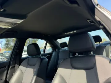 Mercedes-Benz C-Klasse C 180 CGI BlueEfficiency Classic