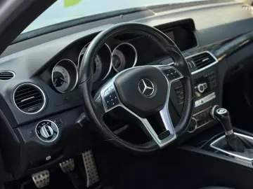 Mercedes-Benz C-Klasse C 180 CGI BlueEfficiency Classic