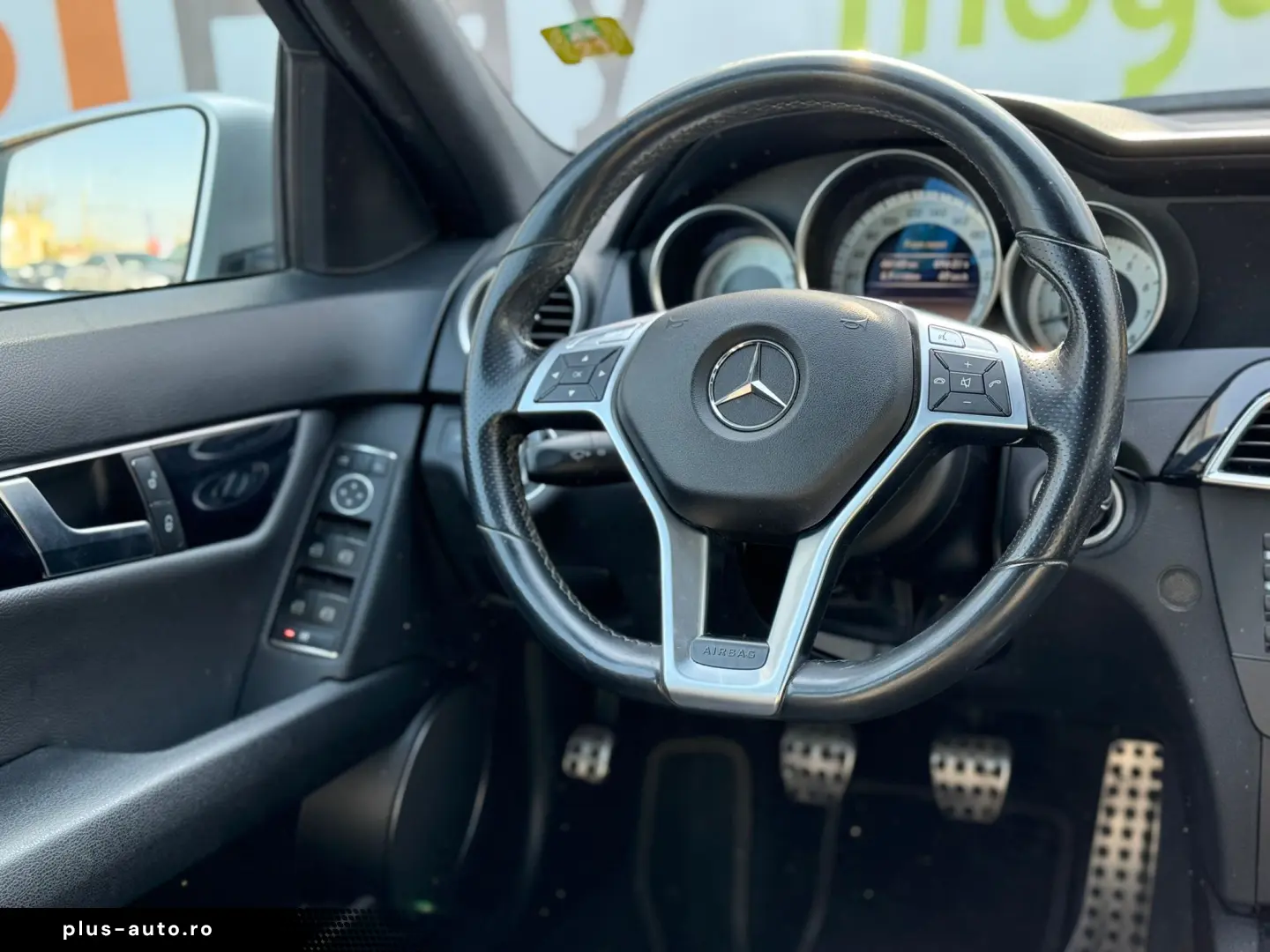 Mercedes-Benz C-Klasse C 180 CGI BlueEfficiency Classic